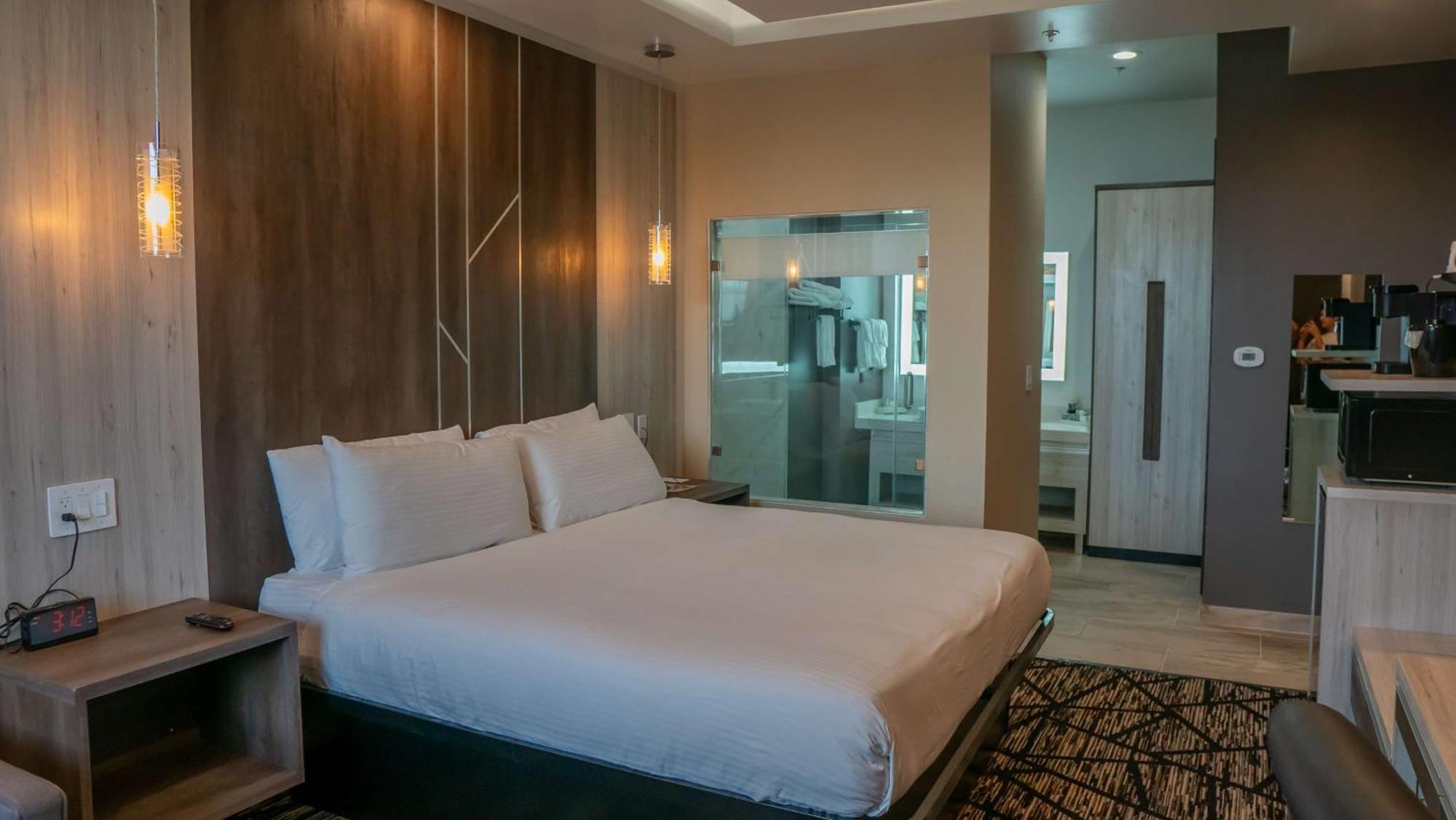 Surestay Hotel By Best Western Houston Southeast South Houston Exterior photo
